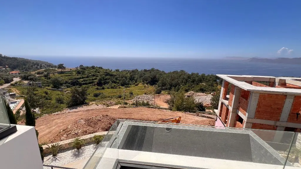 Real estate in Faralya